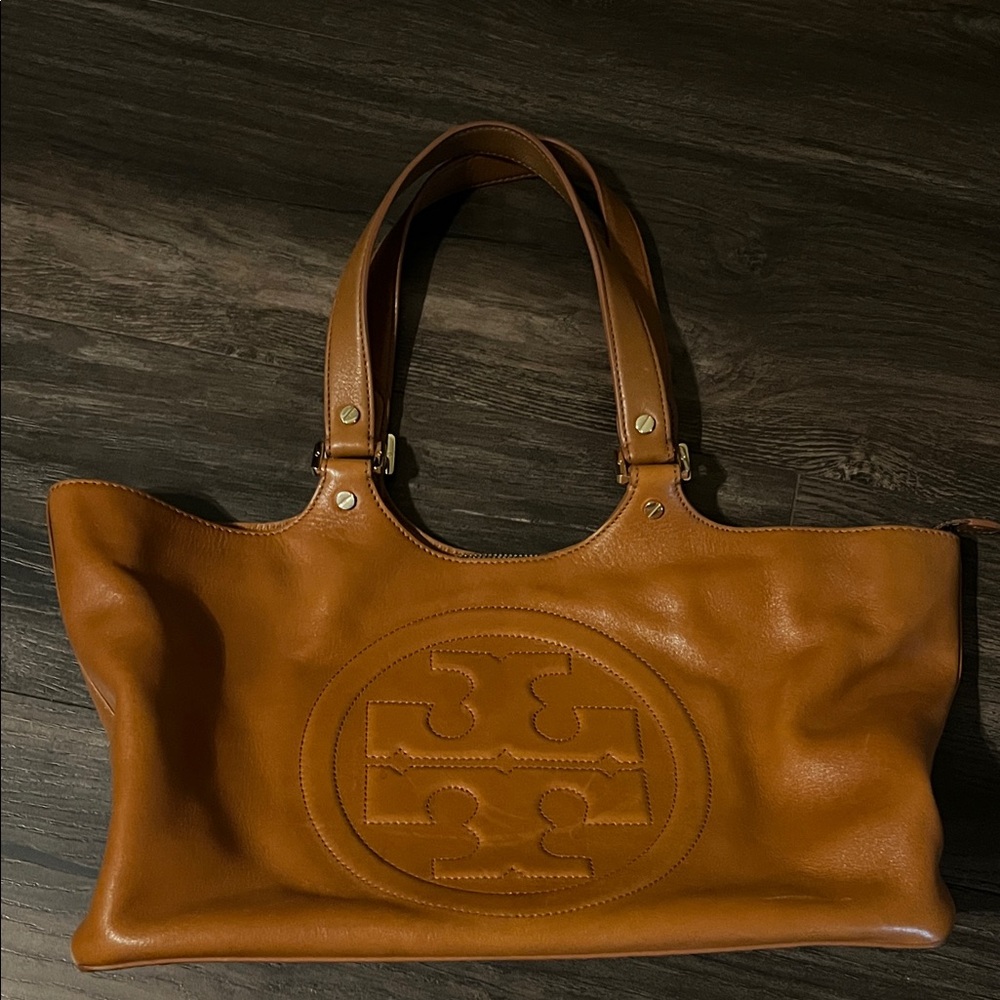 Tory Burch Brown Leather Tote in very good condition!